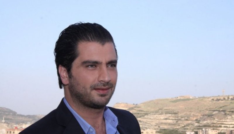 نجاة السوري معتصم النهار من قذيفة هاون