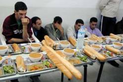 مائدة إفطار “الزوافرة” لا تقل أهمية عن موائد كل الجزائريين وإعدادها يكون بالتضامن والتناوب