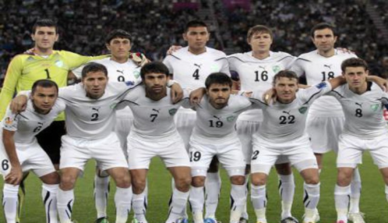 الفيفا تعاقب خمسة لاعبين من منتخب أوزبكستان لتعمدهم الحصول على بطاقات صفراء