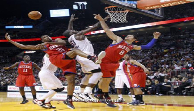 بوش يسجل 30 نقطة ويقود ميامي للفوز على فيلادلفيا في دوري السلة