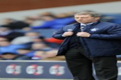 ماكويست مدرب رينجرز يحث مشجعيه على عدم التخلي عن النادي