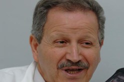 رجيمي في رحلة وساطة بحثا عن المساعدة من المسؤولين!!