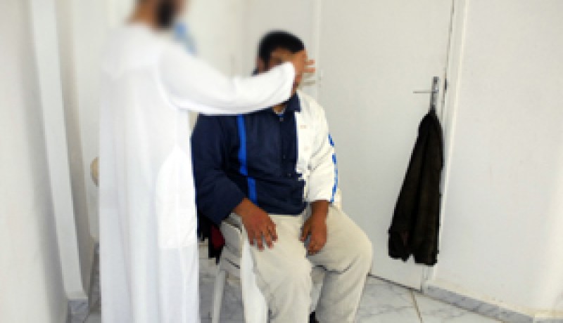 تسلل إليها من هب ودب، وتحولت إلى مجال للبزنسة والشعوذة وممارسة كل الممنوعات…أشخاص يستشفون بالرقية الشرعية وآخرون يتاجرون فيها ولو عبر النقال