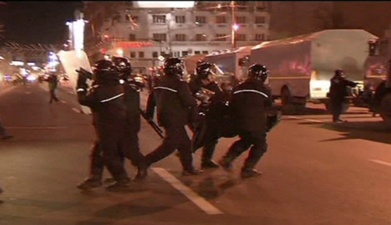 الثلوج تحد من الإحتجاجات المناهضة للحكومة في رومانيا