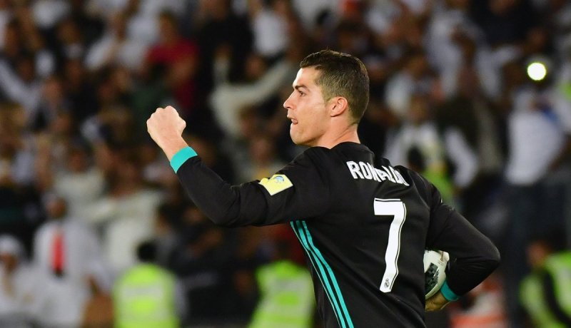 رونالدو.. يُحطم رقما قياسيا جديدا