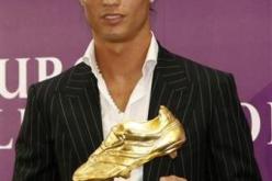 رونالدو يحصل على الحذاء الذهبي