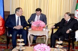 بالفيديو.. بوتفليقة يستقبل وزير الخارجية الروسي