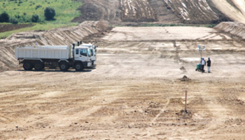 مشاريع التنمية ترتسم في إنجاز الطرقات وتهيئتها … بلدية مغنية بتلمسان تتحول إلى ورشات عمل