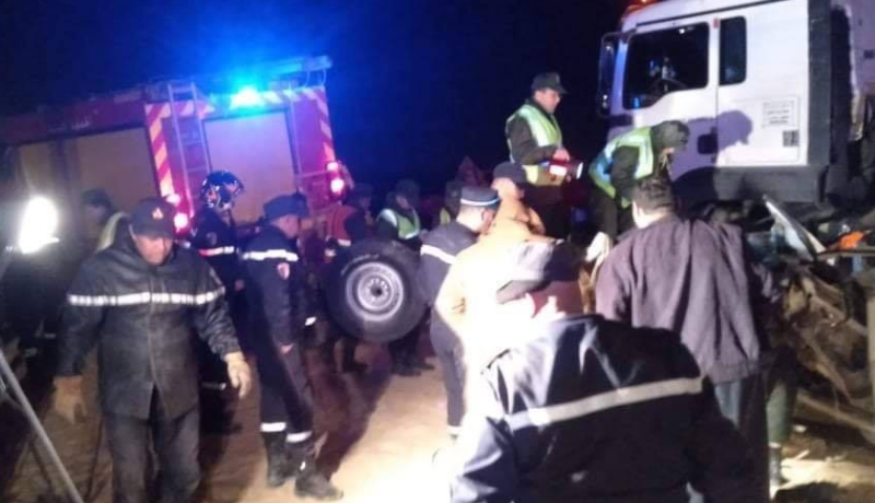 مصرع شابين وإصابة آخر بجروح خطيرة في حادث مروع بالوادي