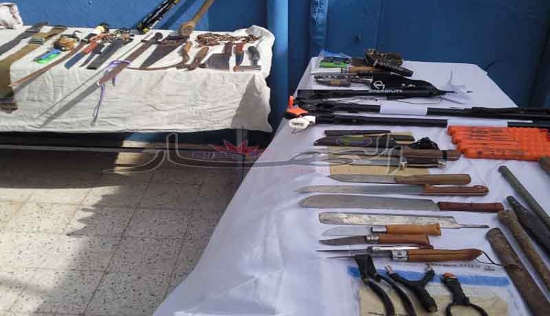 توقيف 24 شخصا وحجز عشرات الأسلحة البيضاء بالقليعة في تيبازة