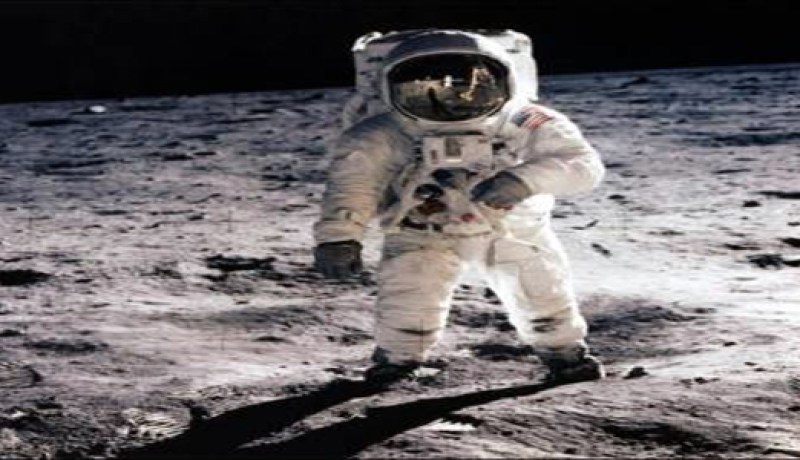روسيا تحضر لغزو القمر و الإقامة و الاستثمار فيه