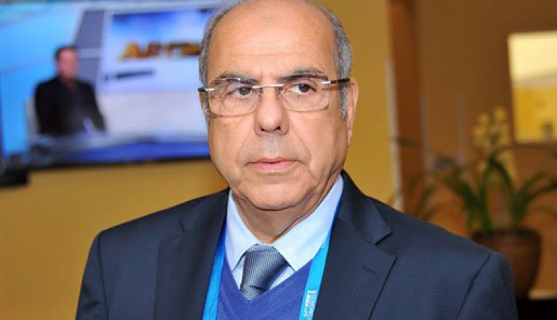 روراوة يتحايل على الحكومة للخروج من عنق الزجاجة