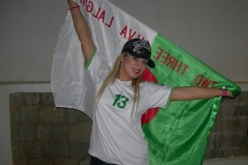 ريم غزالي تبحث عن قميص غزال