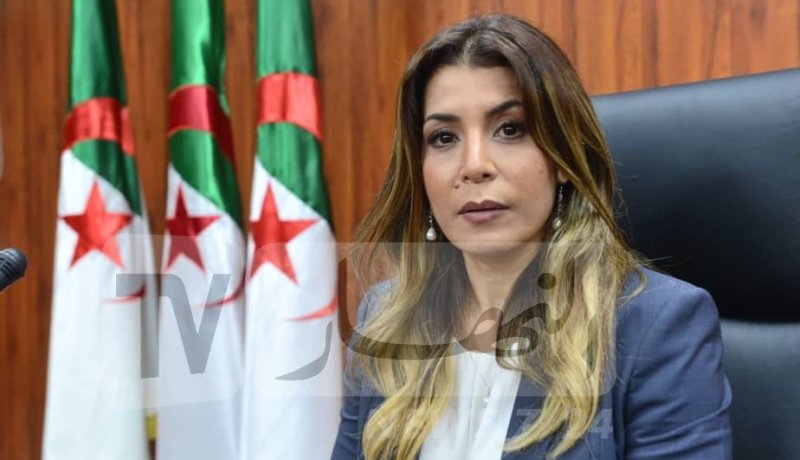 سواكري تهنئ السباحة شرواطي بتأهلها لأولمبياد طوكيو