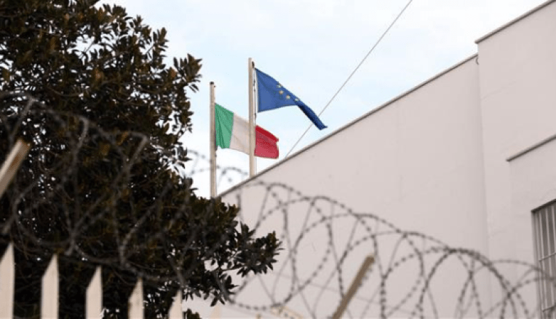 السفير الايطالي: عشرات الجزائريين تقدموا بسرية للسفارة خلال أزمة كورونا لتقديم المساعدات