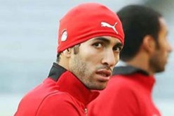 ابو تريكة يطلب من خشبة للتوسط له لانقاد علاقته برئيس الأهلي
