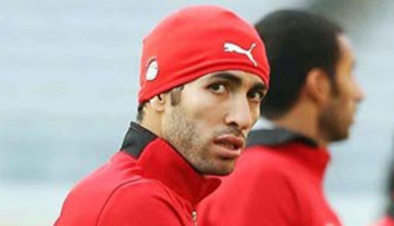 ابو تريكة يطلب من خشبة للتوسط له لانقاد علاقته برئيس الأهلي