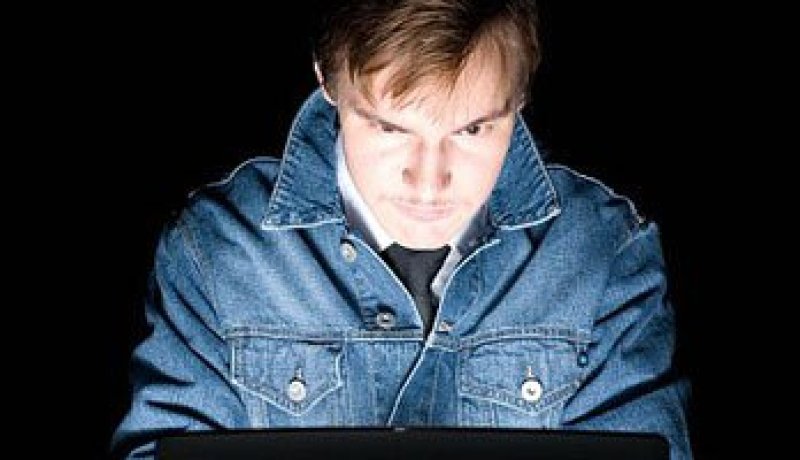 هاكرز  يتوعد إسرائيل بهجوم إلكترونى فى 7 أفريل