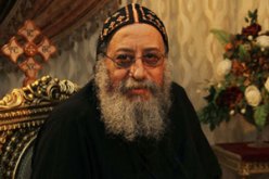 فوز الانبا تواضروس بمنصب البابا في القرعة الهيكلية في مصر