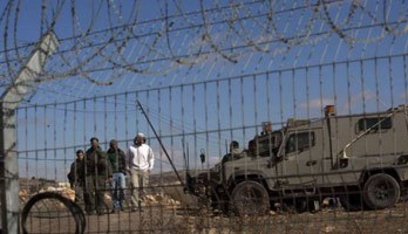 توغل محدود لآليات عسكرية إسرائيلية جنوب قطاع غزة