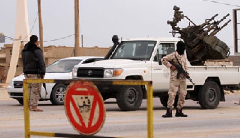 قائد القوات الجوية الليبى: سنقصف كل أهداف ميلشيات فجر ليبيا بطرابلس