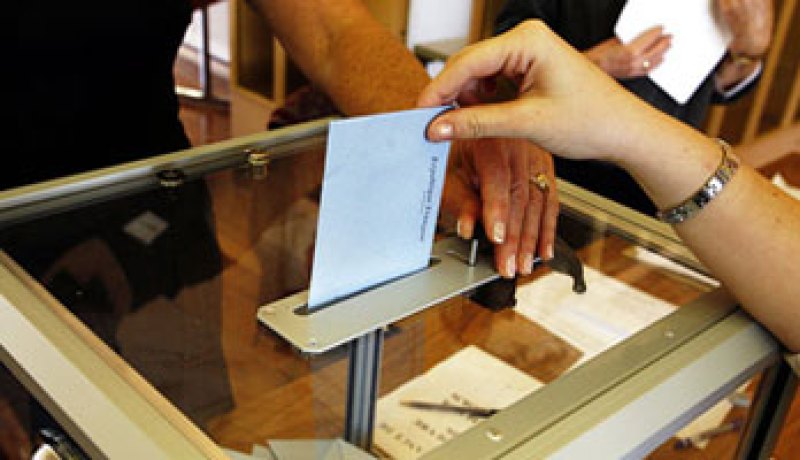 مسلمة تنسحب من الانتخابات المحلية البلجيكية لارتدائها الحجاب