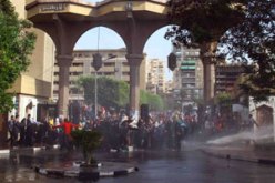 وكيل تربية الأزهر: الإخوان اعتدوا علىّ اليوم وأصابونى بشرخ فى الساق