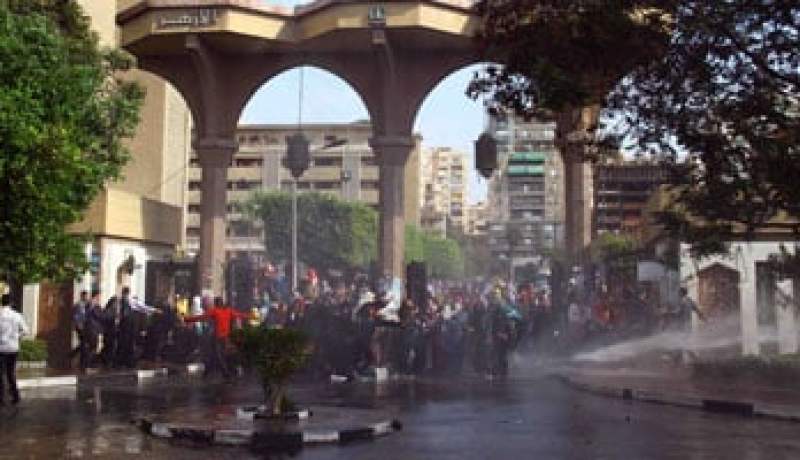 وكيل تربية الأزهر: الإخوان اعتدوا علىّ اليوم وأصابونى بشرخ فى الساق