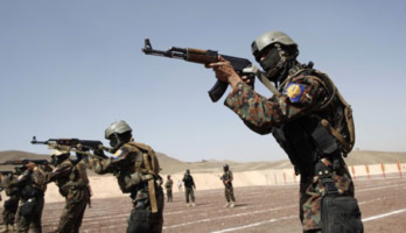 بحث مجالات التعاون العسكرى بين اليمن وفرنسا