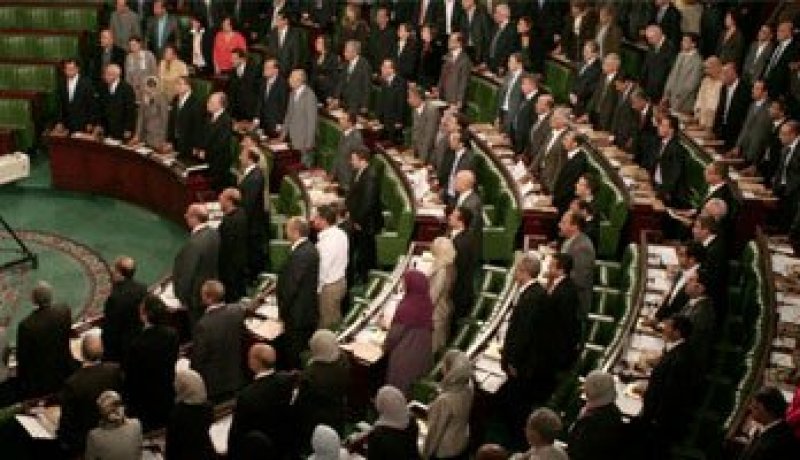 البرلمان التونسى يصادق الليلة على قانون مكافحة الإرهاب