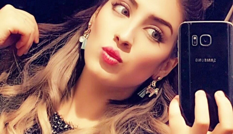 سهيلة بن لشهب تستعد لإطلاق أغنية “دانس” و تفاجئ جمهورها بلوك جديد