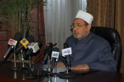 الأزهر يدعو مرسى للمساواة بين المسلمين والمسيحيين