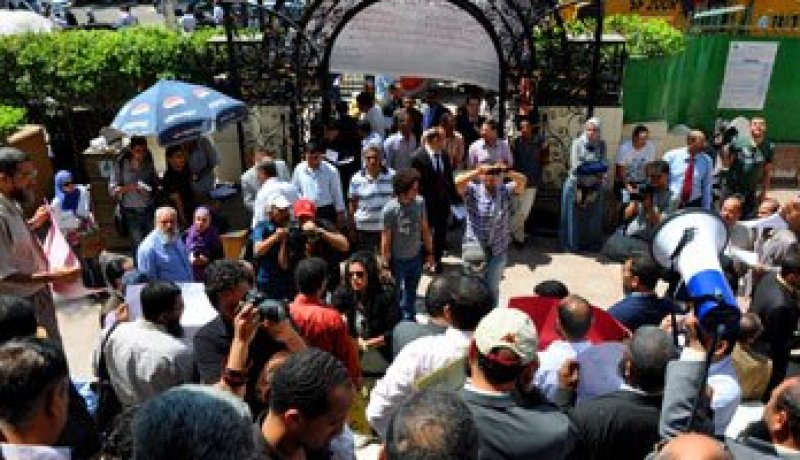 محامون يهددون بتنظيم مسيرة  للداخلية” ويتهمون الشرطة بزج مسجلين خطر بينهم