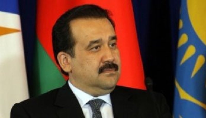 كازاخستان تجعل التدريب العسكرى إلزاميا على الجنسين