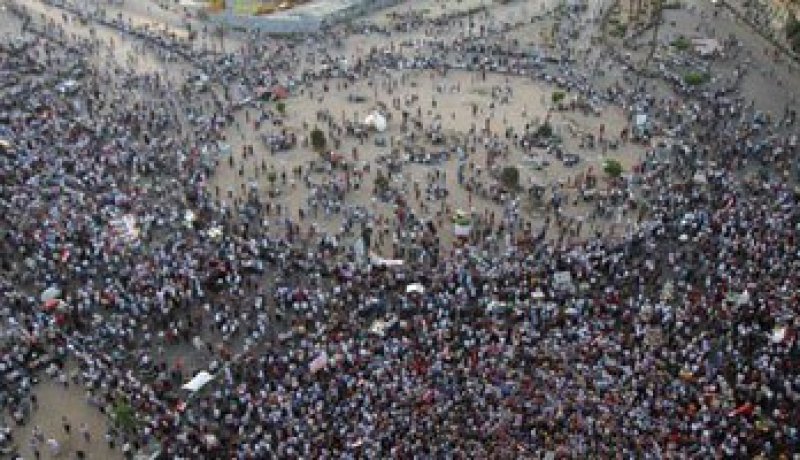 الحكم على “مبارك” و”العادلى” سياسى لتهدئة الشارع