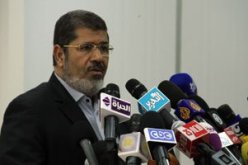مرسى لـقوى الثورة: لا مساومة على إرادة الشعب ويجب عودة البرلمان