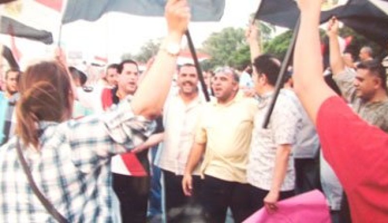 العشرات يتوافدون للمشاركة فى مليونية “لا للإخوان” بمدينة نصر