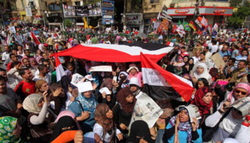 توافد المتظاهرين على التحرير فى مليونية رفض الإعلان المكمل