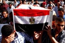 إصابة عامل ومجند أمن مركزي في احتجاجات أمام محيط الشعب
