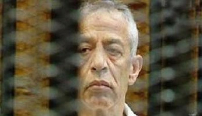 النيابة تخلى سبيل الشاعر وفايد ورمزى بعد براءتهم من قتل الثوار