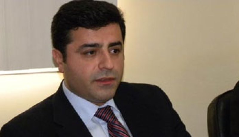 اندلاع حريق فى مبنى حزب كردى فى تركيا