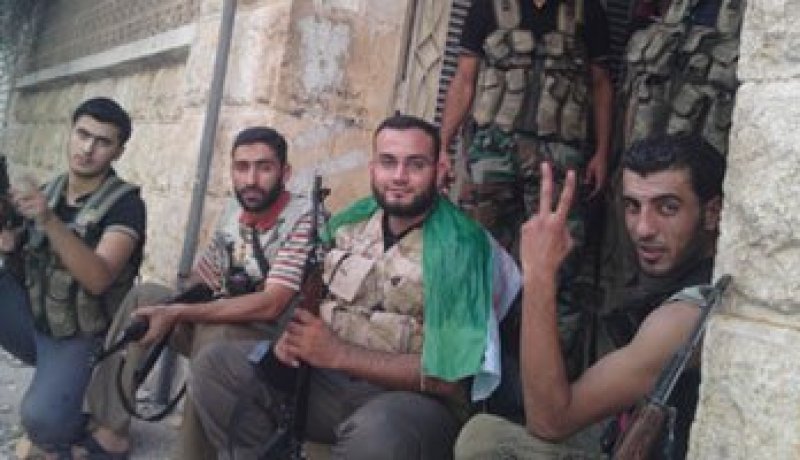 قوات المعارضة تعدم أكثر من 20 عسكريا في حلب