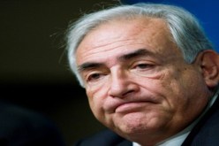 دومينيك ستروس كان موقوف رهن التحقيق في قضية دعارة والإفادة من أموال مختلسة