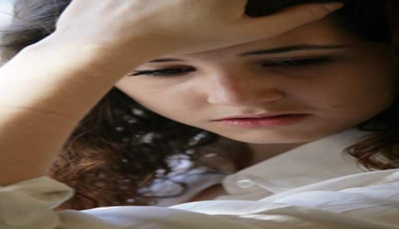 من يمنحني تأشيرة السعادة الأبدية ويمنح النور لعيني أكن له الزوجة الوفية