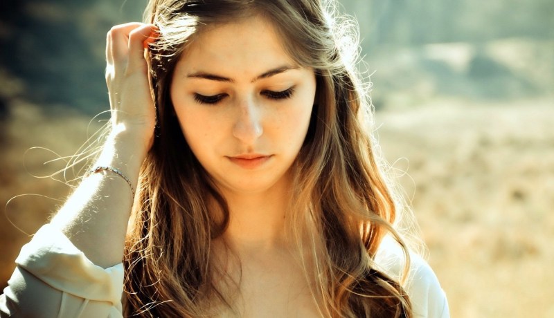 تملّكني الشعور بالقرف والملل بسبب زميلات العمل