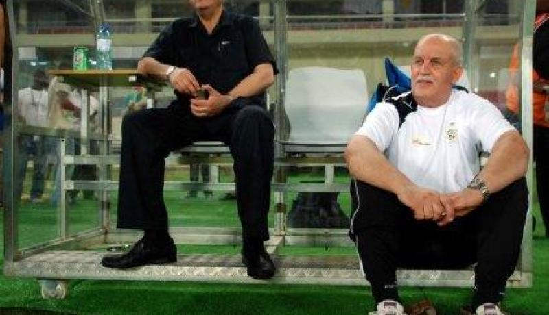 حاكم كابيندا أقام مأدبة عشاء على شرف سعدان وروراوة‮ ‬