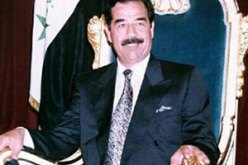 صدام حسين يظهر ويكرم ببشار