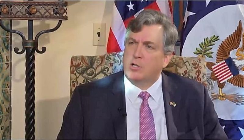 السفير الأمريكي يجري مكالمة هاتفية مع جيلالي سفيان وهذا ما دار بينهما