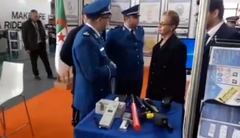 سفيرة السويد بالجزائر تزور جناح الأمن الوطني بقصر المعارض