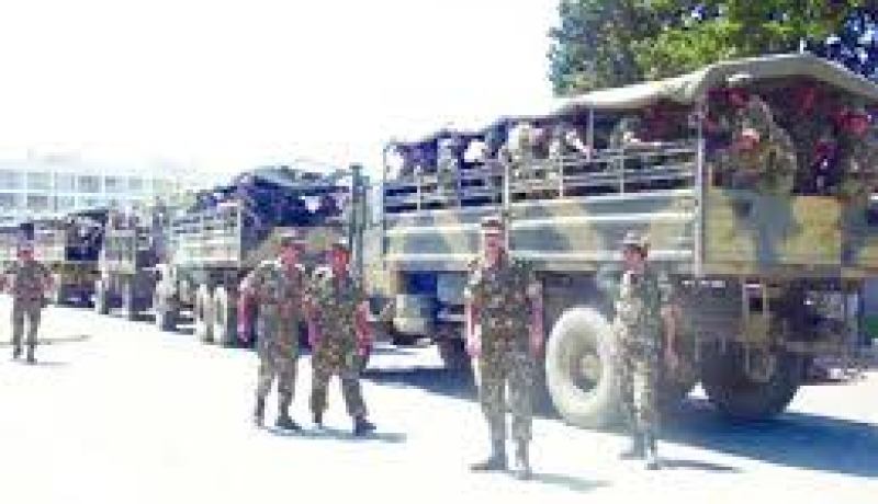 الجيش‮ ‬يطارد إرهابيين من بشار إلى الأغواط‮ ‬